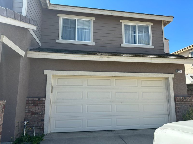 White Long-Panel Sectional Garage Door, 24/7 Garage Door and Gate Services LLC, Inland Empire CA
