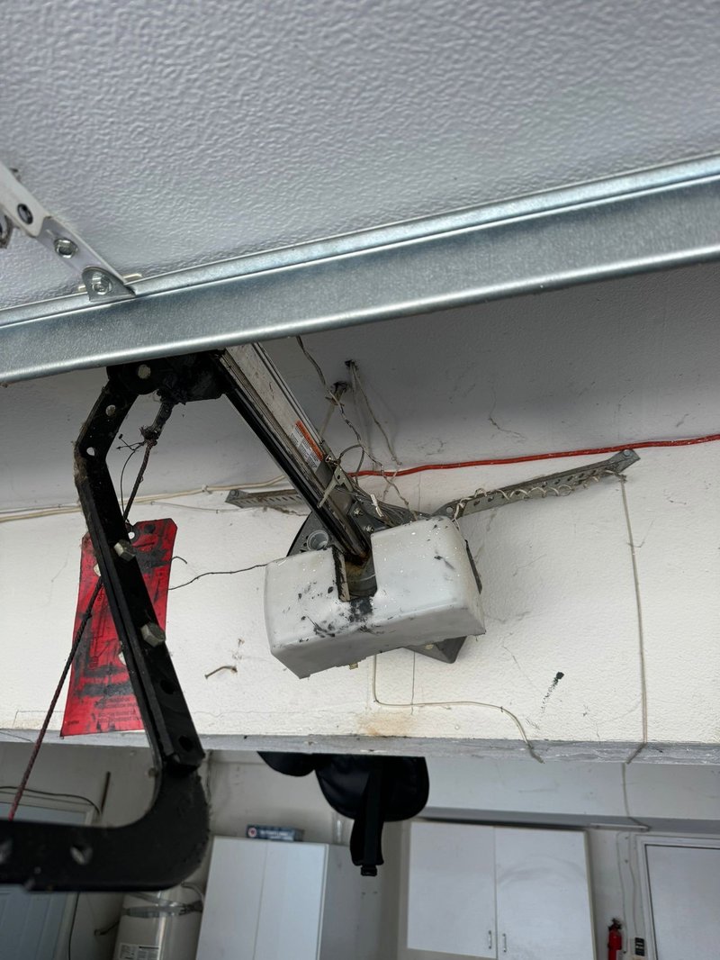 Garage Door Opener Carriage Repair, 24/7 Garage Door and Gate Services LLC, Inland Empire CA